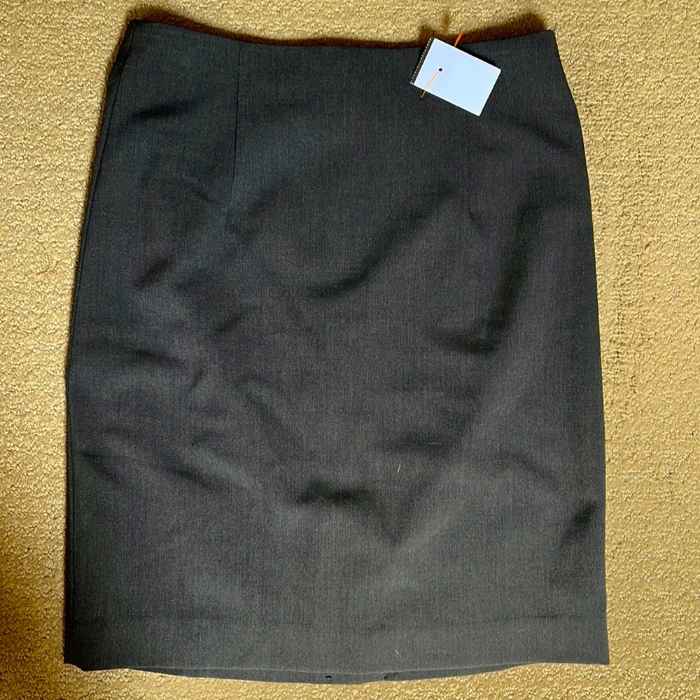 Gray heathered Avery dress skirt size 2. New without tags.